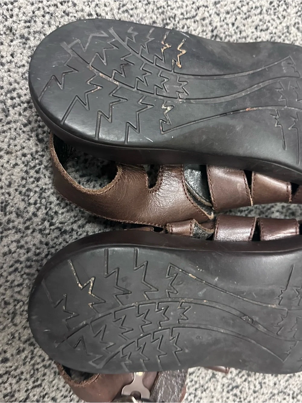 Chaco Cosmo Shock Point Brown Leather Fisherman Sandals made in Portugal 10